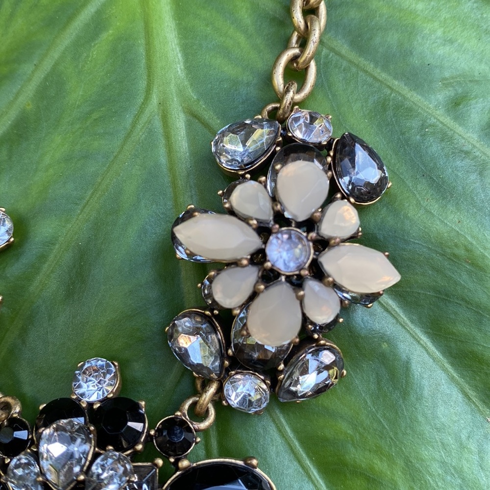J Crew Necklace - Picture 3 of 12